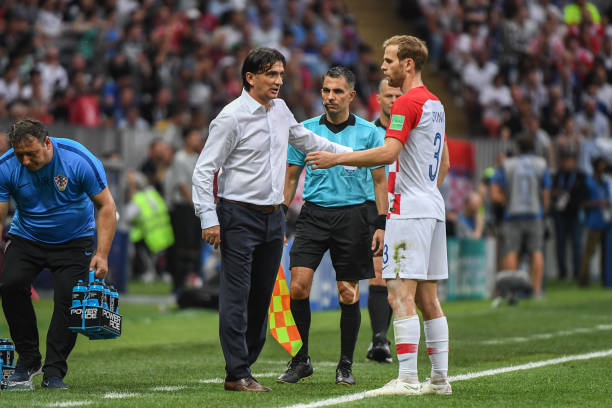 队控球与传 队控球与传